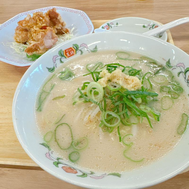 スペシャルランチ(濃厚鶏白湯、油淋鶏、天津飯)(餃子の王将 亀の甲店)