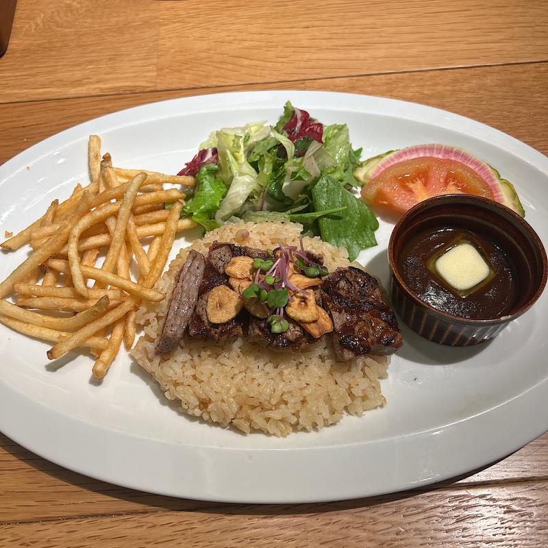 ステーキ&ガーリックピラフ(ラ・オハナ 東川口店)
