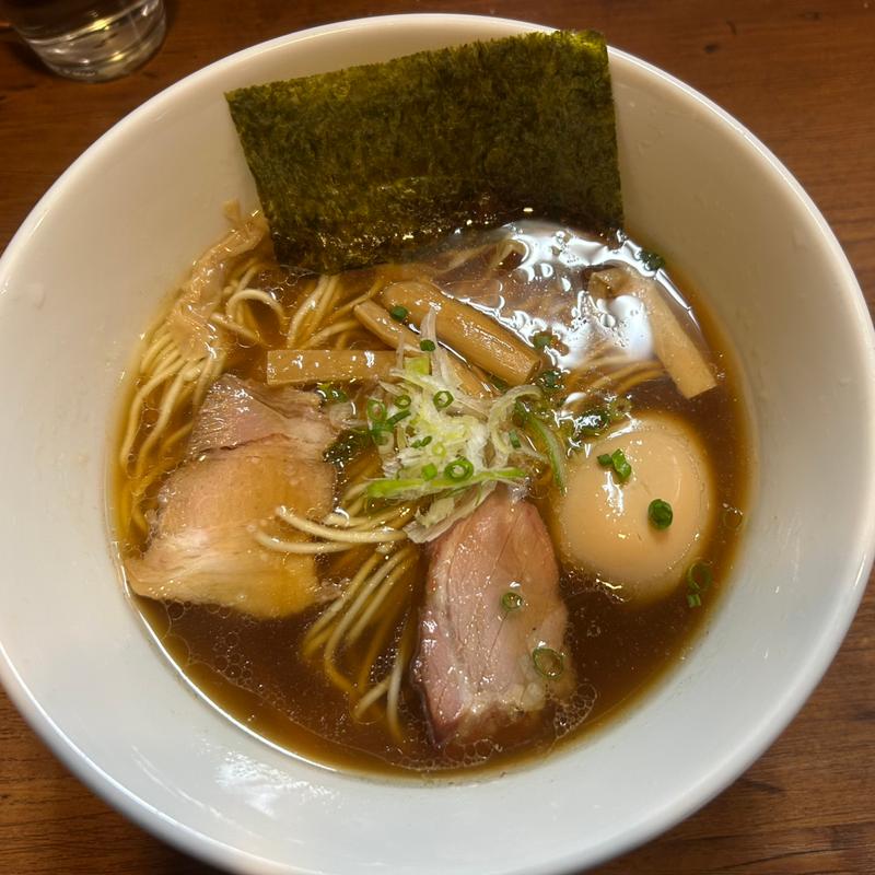 醤油らーめん(麺処 びぎ屋)