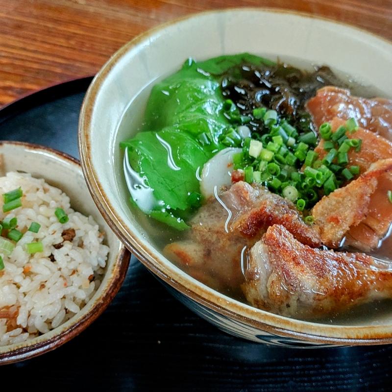 幸ちゃんそば＆じゆーしぃ(幸ちゃんそば （サッチャンソバ）)