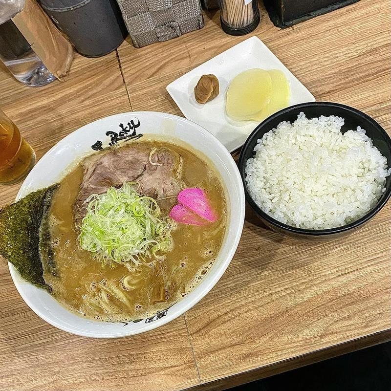 和歌山ラーメンZ(麺屋丈六 キーノ和歌山店)