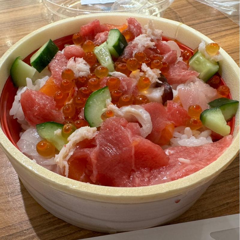 海鮮ばらチラシ寿司(さっぽろうおいち)