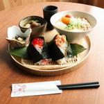 おにぎり豆乳豚汁定食
