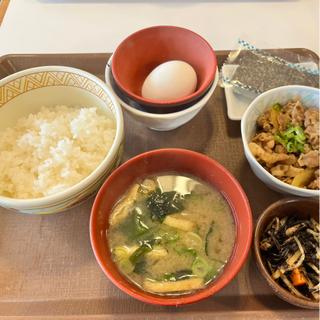 牛たまかけ朝食(すき家 宇都宮御幸ヶ原店)