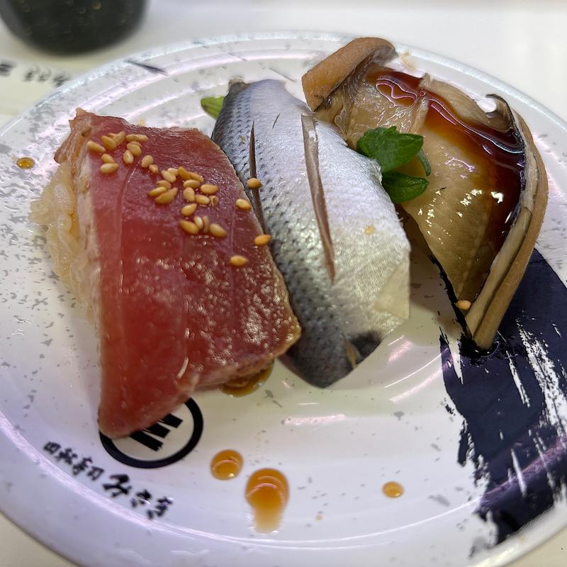 王道江戸前三貫盛(回転寿司みさき プレナ幕張店)