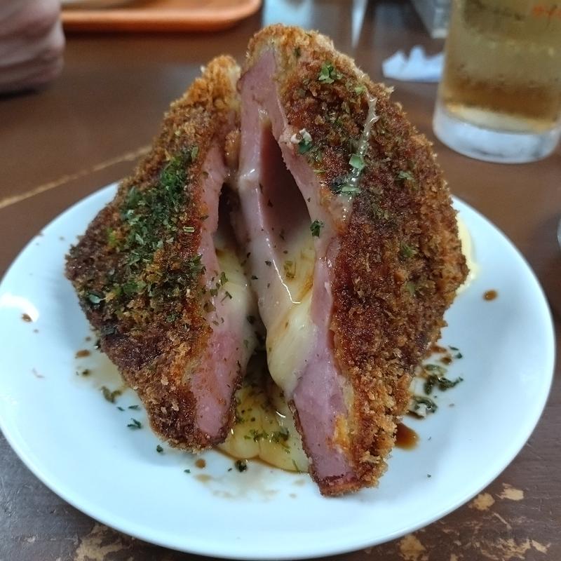 ハムカツINチーズ(大衆食堂スタンドそのだ五反田店)