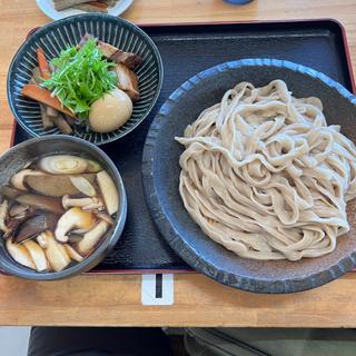 こんこ屋のなすきのこ汁うどん(手打ちうどん こんこ屋)