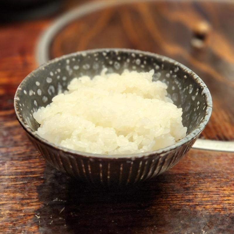 石釜で炊いたご飯(和韓料理 じゅろく)