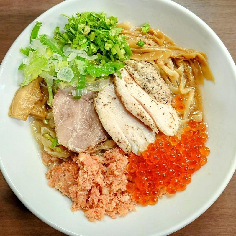 鮭あぶらそば いくら(煮干し中華そば 山形屋)