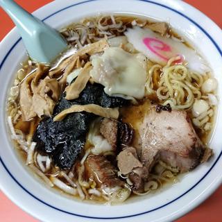 ワンタン麺(中華料理 来々軒)