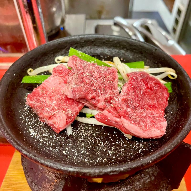 お通し　牛サガリ(肉鍋亀田)