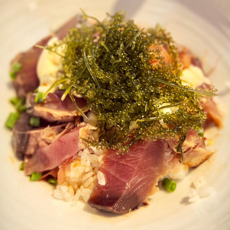 県産カツオと海ブドウのどんぶり(南樂 （なんらく）)