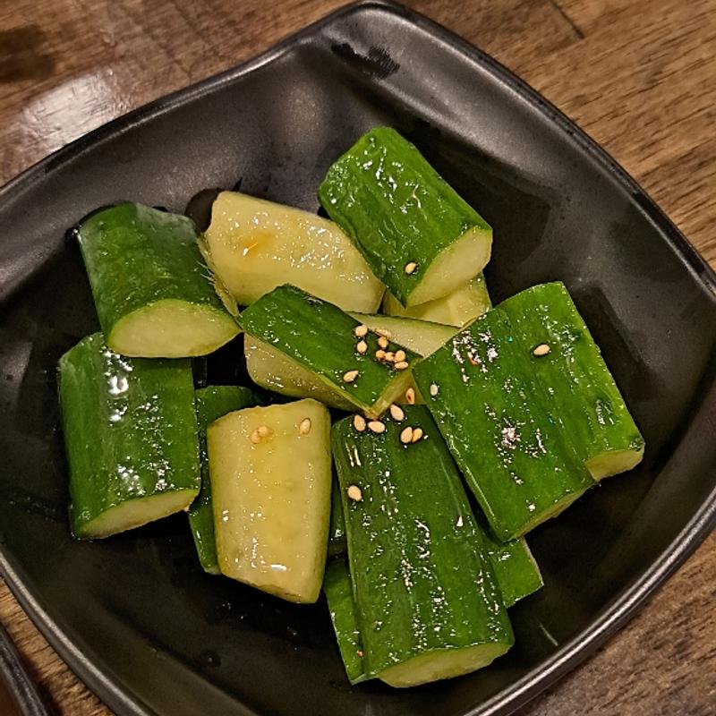 やみつききゅうり(国際通り応援団 大分からあげと鉄板焼 勝男)