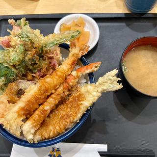 冬天丼　カニ、ふぐ(天丼てんや ビーンズ赤羽店)