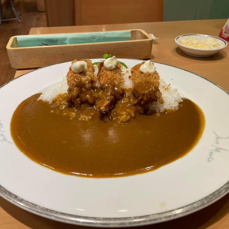 カキフライカレー(カレーダイニング・サンマルコ)