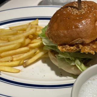 (THE BEAT DINER グランスタ東京)