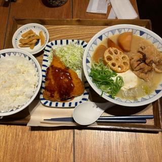 野菜ごろごろ豚汁定食➕アジフライ