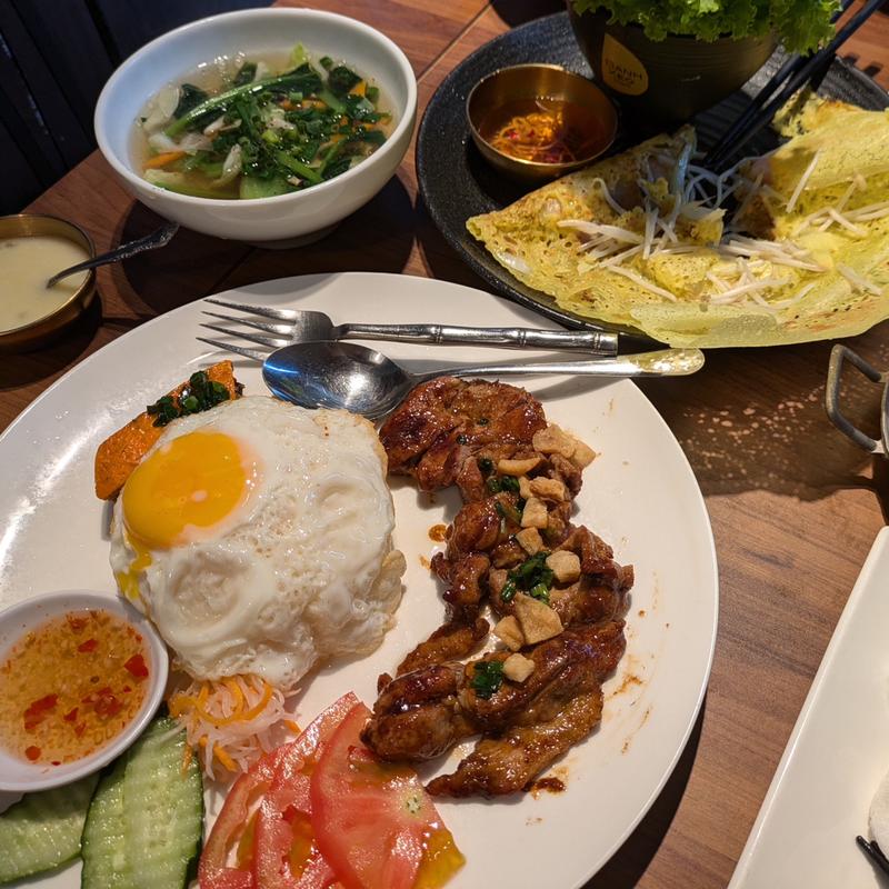 バインセオ(ベトナム料理 バインセオサイゴン新宿 Vietnamese Restaurant Banh Xeo Saigon Shinjuku)