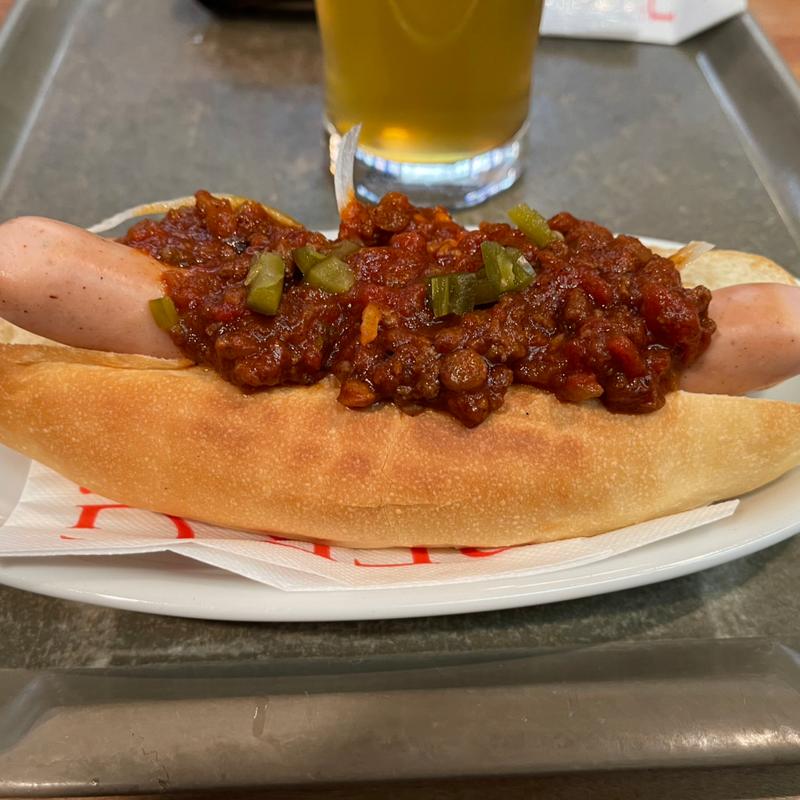 ホット・チリ・ドッグ(ビア&カフェ BERG（ベルク）)