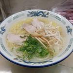 ワンタン麺(新生軒)