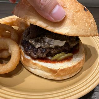 和牛ベーコンバーガー(Wagyu Burger)