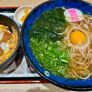 月見そば（ミニ丼セット）(資さんうどん南津守店)