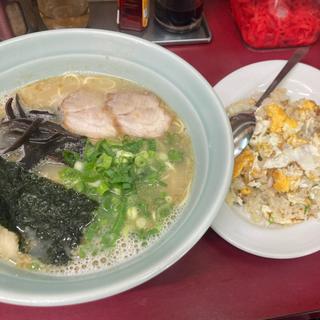 半チャーハン&ラーメン(博多ばってんラーメン)