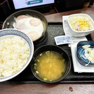 Wハムエッグ納豆定食