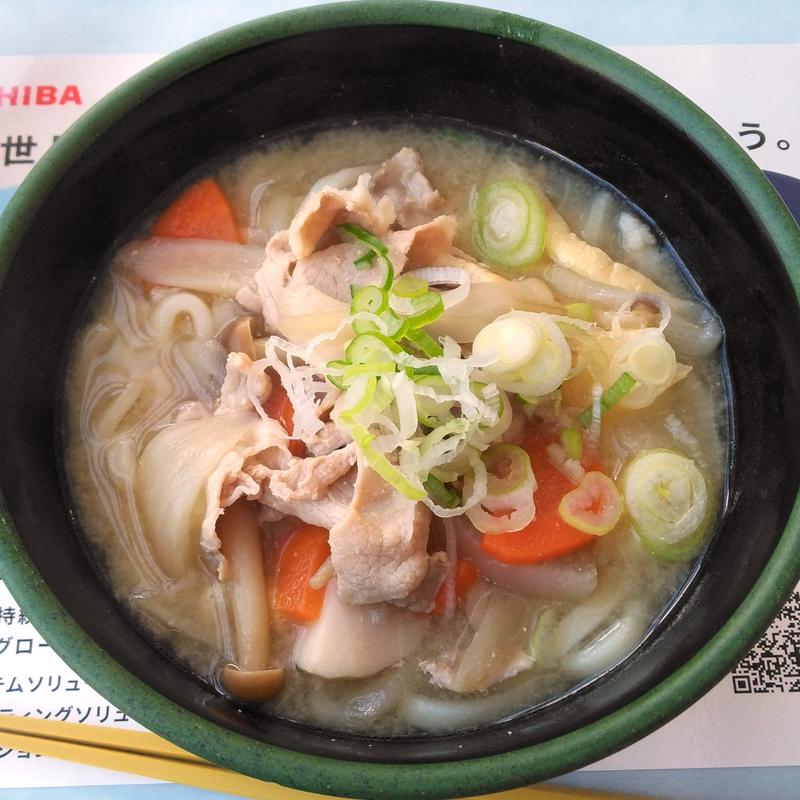 豚汁うどん(東京科学大学つばめ生協すずかけ台食堂)