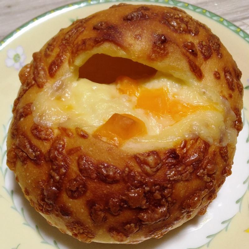 とろけるチーズパン(VIE DE FRANCE Café 溝の口店)