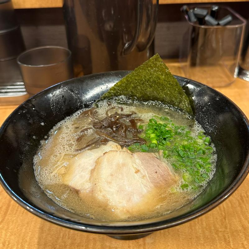 ラーメン(博多ラーメン 一真)