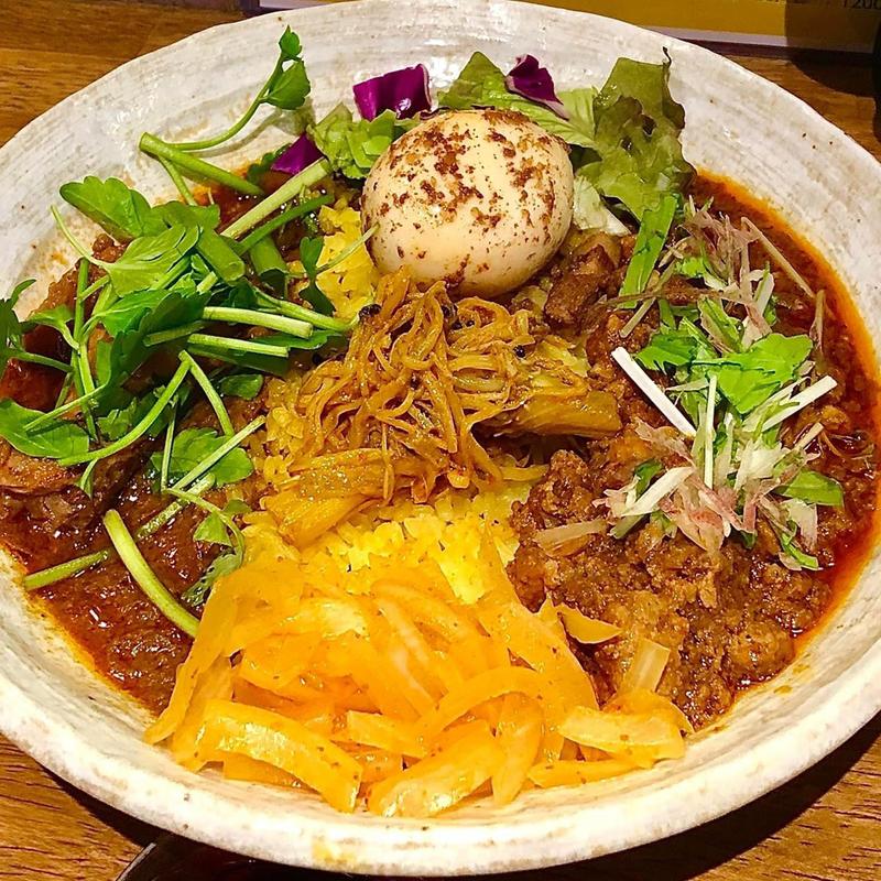 選べる2種のダブル限定カレー(SPICY CURRY 魯珈 （スパイシーカレー ろか）)