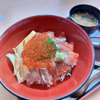 親子丼(海鮮処 魚吉)