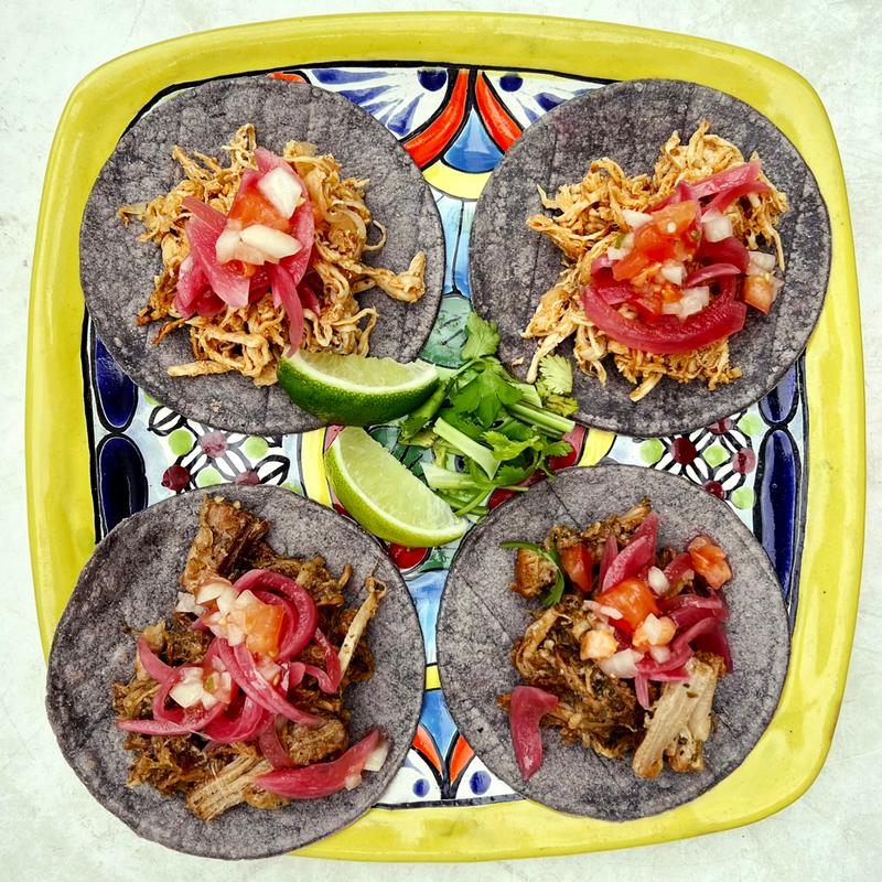 カルニータス2個 & チキンティンガ 2個(DRUNK TACOS)