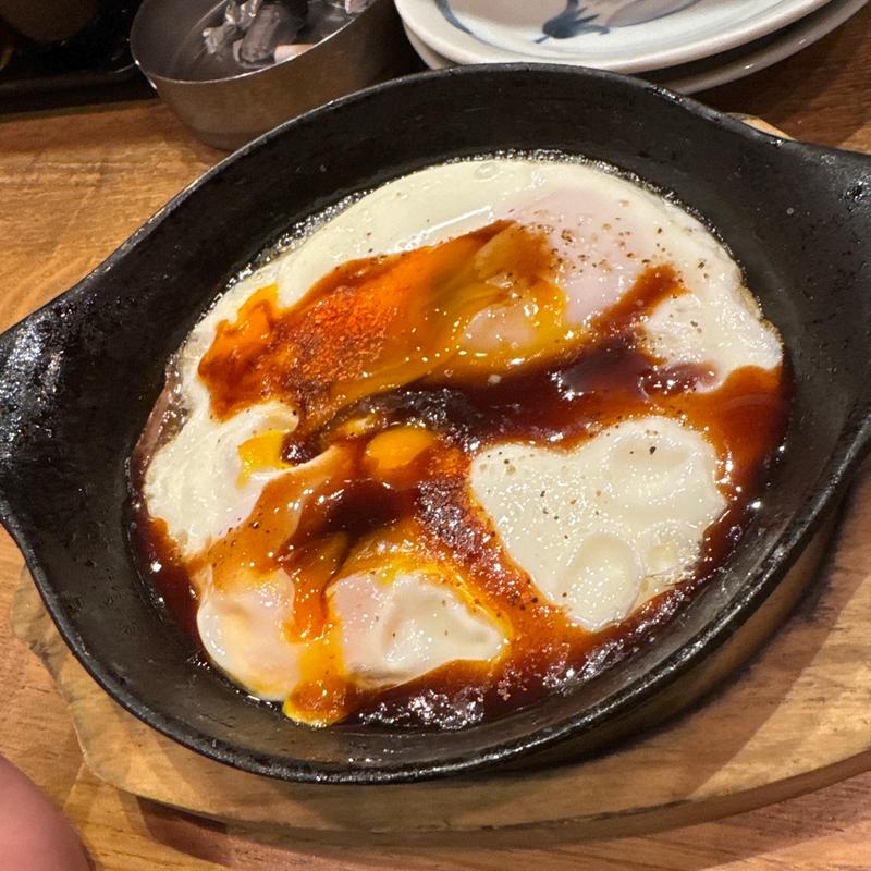 鉄板ハムエッグ(大衆酒場 くろ)