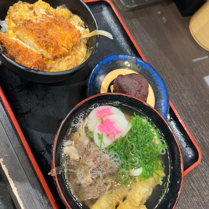 選べるしあわせセット(資さんうどん 別府店)