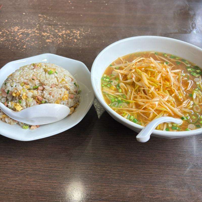 ネギ味噌ラーメンと台湾炒飯(盛龍)