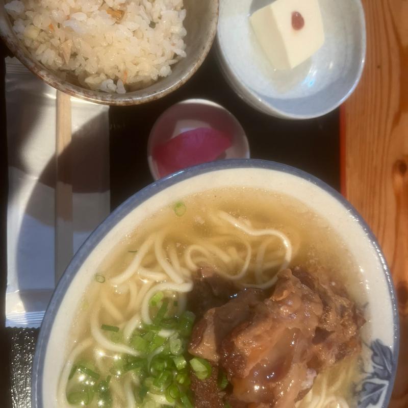 ソーキそば（大）(八重山そば みやら製麺)