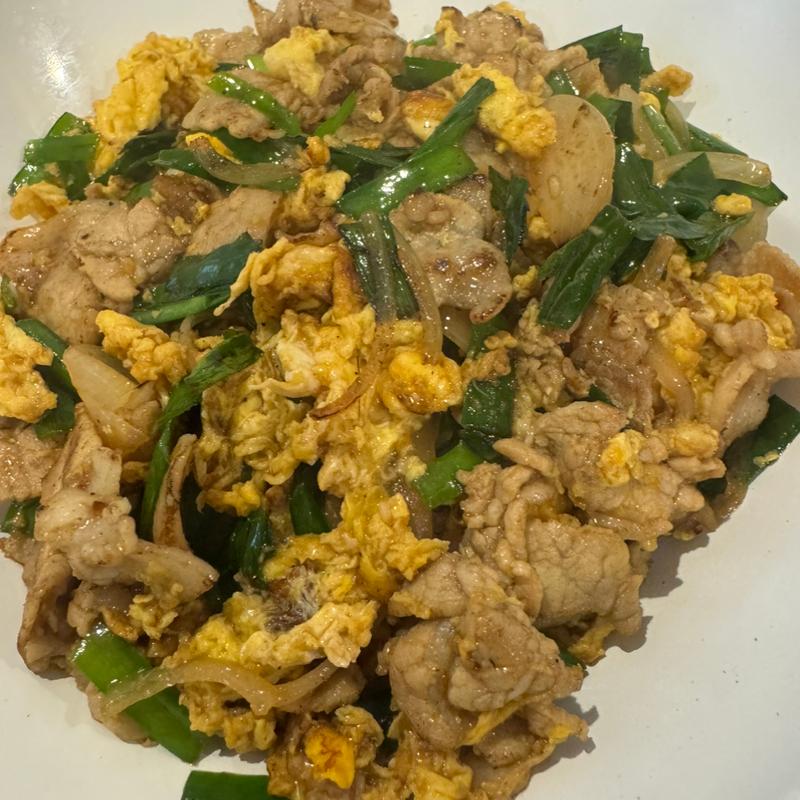 半肉ニラ丼(らーめん矢)