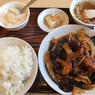 鶏肉とナスの味噌辛味炒め(聚宝)