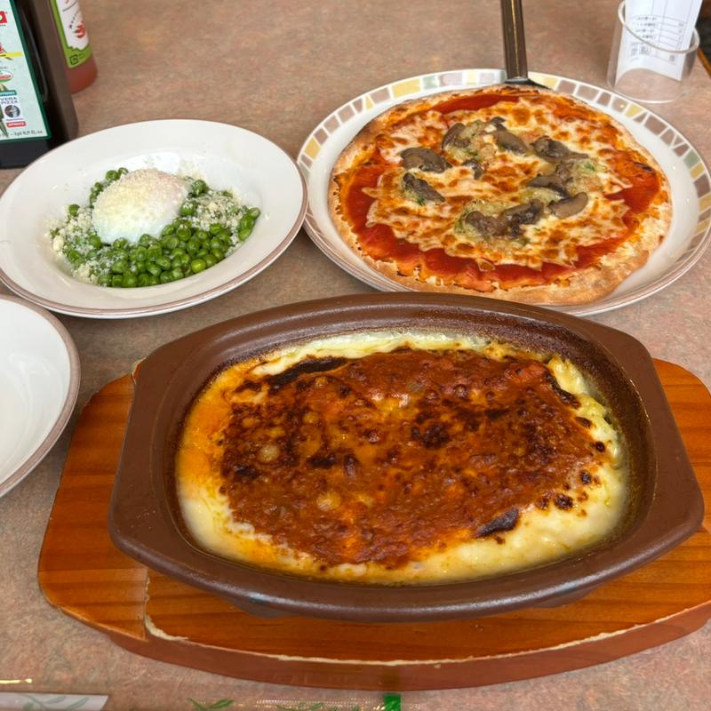 ミラノ風ドリア+きのこピザ+青豆(サイゼリヤ 八千代大和田新田店)