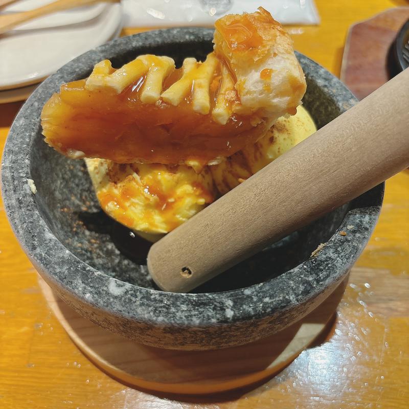 シナモンアップルパイのストーンアイス(石焼きハンバーグ＆ステーキ Stone Burg ラゾーナ川崎店)