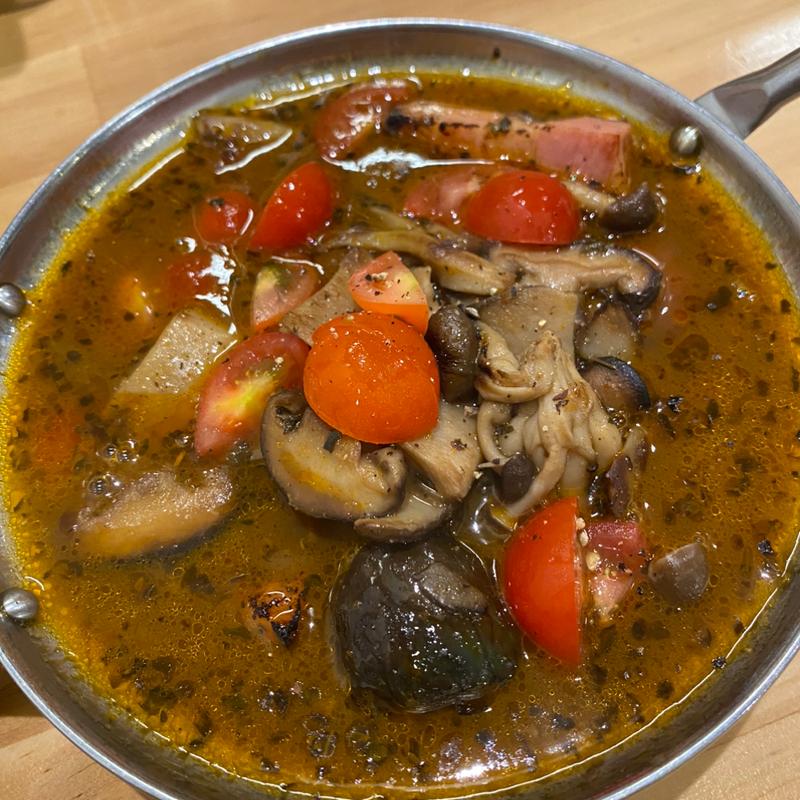 ベーコンキノコトマトカレー(CURRY RICE MUGEN)