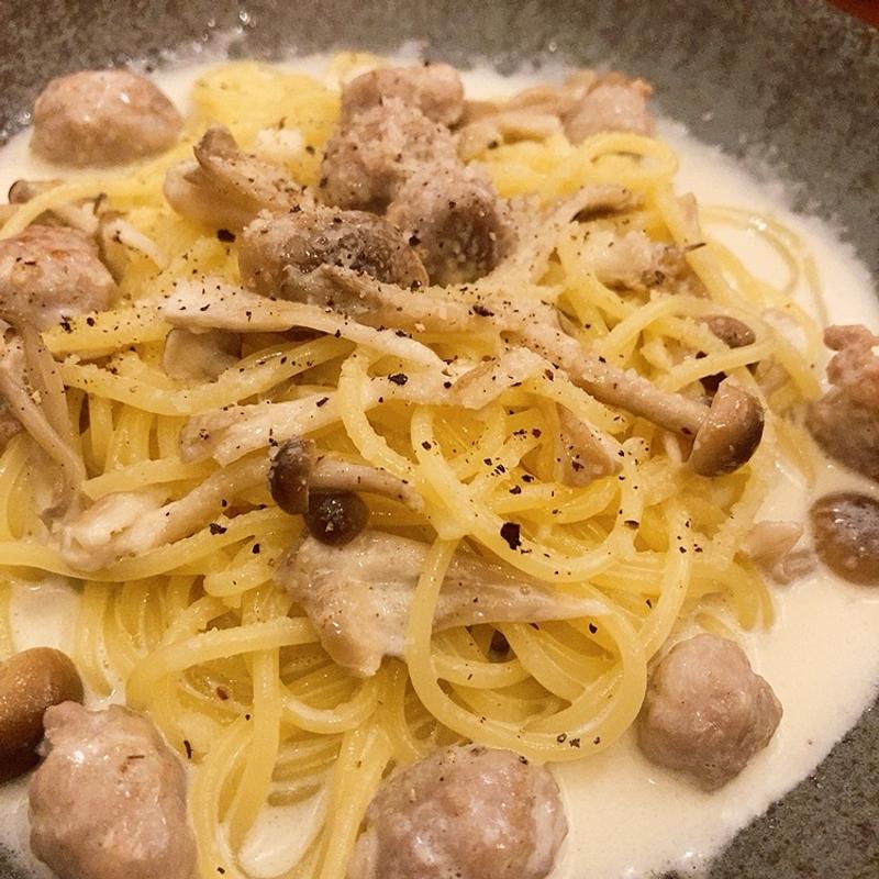 サルシッチャときのこのクリームパスタ(キッチンキノ)