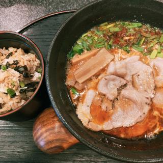 辛ニンニクラーメン＋鯛めし