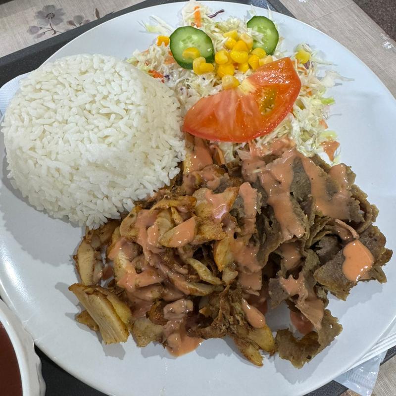 ケバブプレート(HALAL SAKURA 品川シーサイド店)