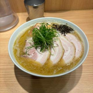 白湯らぁ麺 大盛り(中村麺三郎商店 )