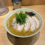 白湯らぁ麺 大盛り