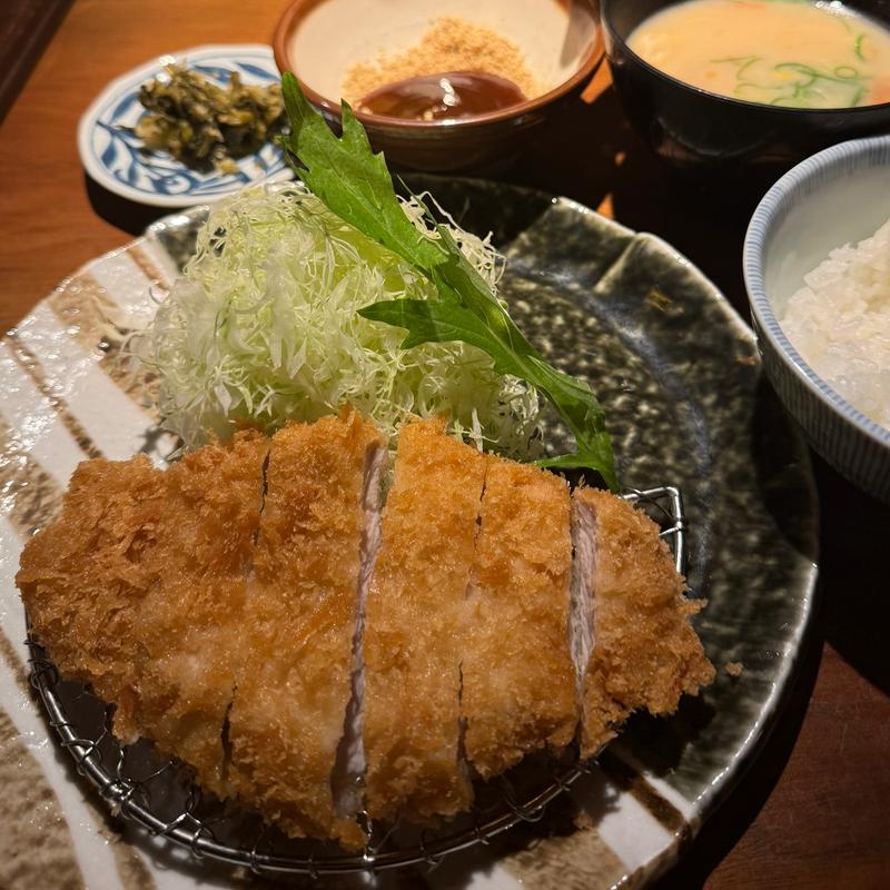 ロース120g(名代とんかつ かつくら 成城コルティ店)