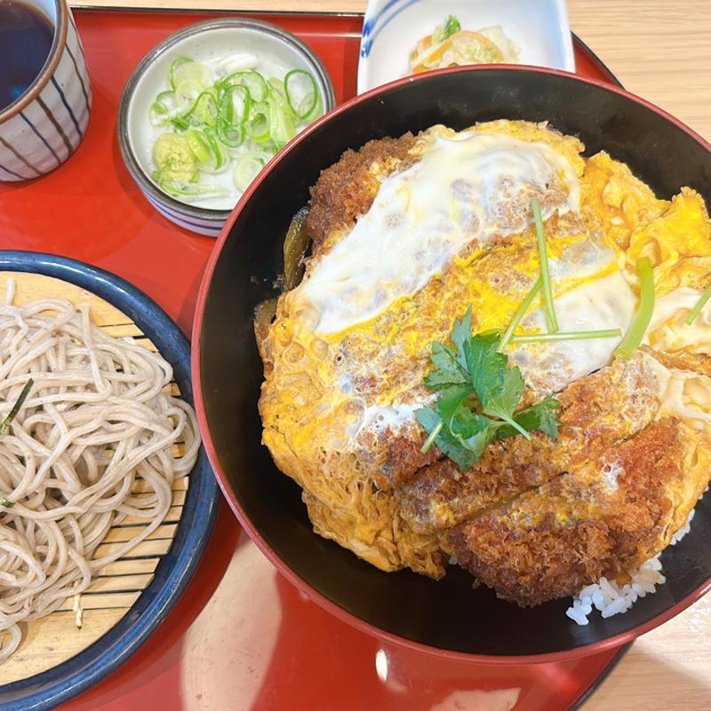 かつ丼と麺(和食麺処サガミ 亀岡千代川店)